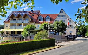 Landhotel-Gasthof Gruener Baum